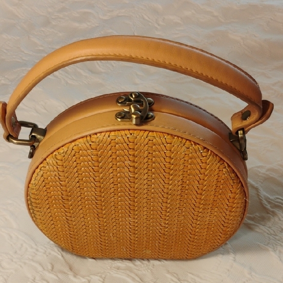 Street Level Handbags - Street Level Woven Style Round Purse